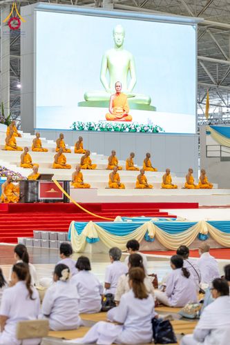 ภาพ No.308665:วันที่ 1 กุมภาพันธ์ พ.ศ. 2569 พิธีรับประกาศนียบัตร และพระของขวัญพระธรรมยาตรา ณ สภาธรรมกายสากล วัดพระธรรมกาย จ.ปทุมธานี