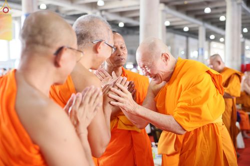 ภาพ No.323938:วันที่ 22 เมษายน พ.ศ.2569 (วันคุ้มครองโลก) พิธีถวายมหาสังฆทาน 40,000 กว่าวัดทั่วประเทศ ณ ลานธรรม พระมหาธรรมกายเจดีย์ วัดพระธรรมกาย