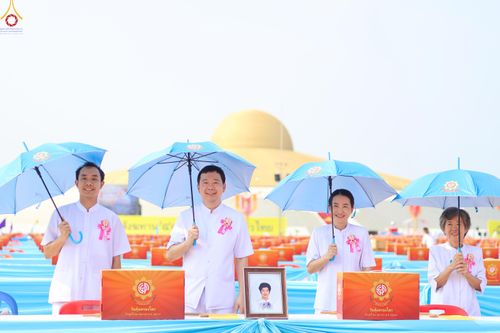 ภาพ No.325117:วันที่ 22 เมษายน พ.ศ.2569 (วันคุ้มครองโลก) พิธีถวายมหาสังฆทาน 40,000 กว่าวัดทั่วประเทศ (ชุดที่ 2) ณ ลานธรรม พระมหาธรรมกายเจดีย์ วัดพระธรรมกาย