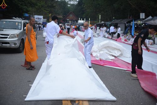 ภาพ No.283425:วันที่ 12 -13 ธันวาคม พ.ศ.2568 เบื้องหลังความสำเร็จ ของการจัดงานตักบาตร พระ 1,000 รูป เขาใหญ่