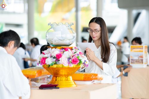 ภาพ No.343059:วันที่ 13 สิงหาคม พ.ศ.2569 พิธีบุพเปตพลี ครั้งที่ 186 ร่วมอุทิศส่วนกุศล แด่หมู่ญาติผู้ล่วงลับไปแล้ว และเป็นปัจจัยสนับสนุน การเผยแผ่พระพุทธศาสนา ณ หอฉันคุณยายอาจารย์ วัดพระธรรมกาย