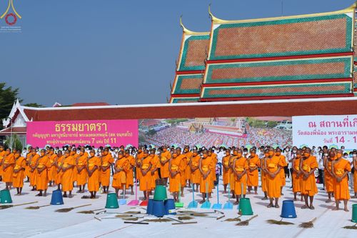 พระธรรมยาตรา ปฏิบัติศาสนกิจ ทำนุบำรุงศาสนสถาน, ปฏิบัติธรรม ร่วมกับชุมชน,นักเรียนเด็กดีวีสตาร์ และร่วมพิธีทอดผ้าป่าบำรุงศาสนสถาน ในโครงการธรรมยาตรากตัญญูบูชา มหาปูชนียาจารย์ พระมงคลเทพมุนี(สด จนฺทสโร) พระผู้ปราบมาร อนุสรณ์สถาน 7 แห่ง ปีที่ 11 ณ วัดสองพี่น