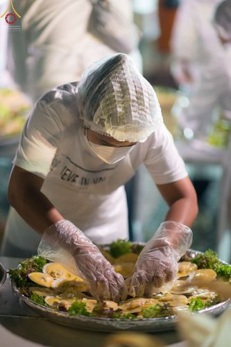 ภาพ No.74493:พิธีถวายภัตตาหารเป็นสังฆทาน แด่คณะพระธรรมยาตราฯ ในโครงการธรรมยาตรากตัญญูบูชา มหาปูชนียาจารย์ พระมงคลเทพมุนี(สด จนฺทสโร) พระผู้ปราบมาร อนุสรณ์สถาน 7 แห่ง ปีที่ 11 วันที่ 27 มกราคม พ.ศ. 2566