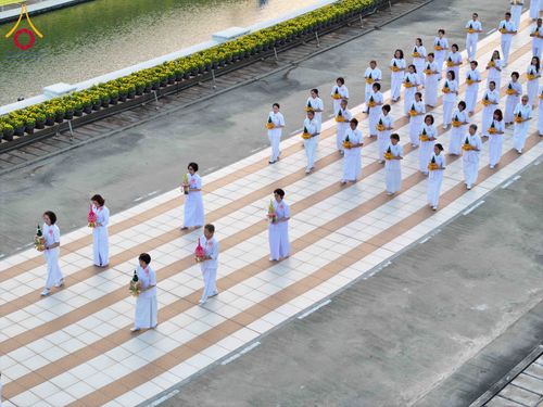 ภาพ No.320794:วันเสาร์ที่ 11 เมษายน พ.ศ.2569 พิธีเวียนประทักษิณ พิธีวันทาเจดีย์ โครงการอุปสมบทหมู่ บูชาธรรมหลวงพ่อธัมมชโย พ.ศ.2569 โครงการอุปสมบทหมู่ธรรมทายาท ระดับอุดมศึกษา รุ่น 53 (ภาคฤดูร้อน) ณ วัดพระธรรมกาย ปทุมธานี