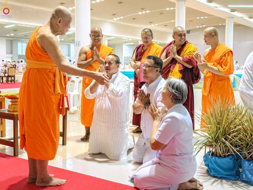 ภาพ No.327856:วันที่ 3 พฤษภาคม พ.ศ.2569 พิธีรับมอบพระบรมสารีริกธาตุ จากสาธารณรัฐแห่งสหภาพเมียนมา ณ ห้องแก้วสารพัดนึก วัดพระธรรมกาย