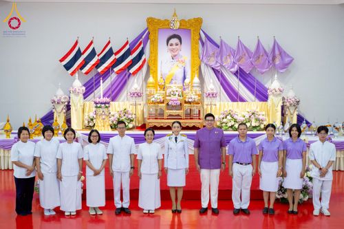 ภาพ No.227309:วันอังคารที่ 3 มิถุนายน พ.ศ. 2568 นายอำเภอคลองหลวง นำพสกนิกรรวมใจภักดิ์ สมเด็จพระนางเจ้าฯ พระบรมราชินี เนื่องในโอกาสวันเฉลิมพระชนมพรรษา ณ อาคารปลูกศรัทธา 2 วัดพระธรรมกาย อ.คลองหลวง จ.ปทุมธานี