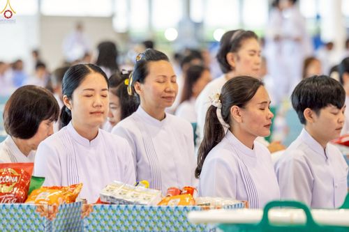 ภาพ No.240392:วันพุธที่ 27 สิงหาคม พ.ศ. 2568 พิธีตักบาตร ในวันธรรมชัย ณ วัดพระธรรมกาย จ.ปทุมธานี