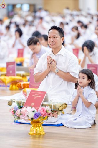 ภาพ No.228313:วันอาทิตย์ที่ 8 มิถุนายน พ.ศ. 2568 พิธีถวายทุนสนับสนุนพระไตรปิฎกฉบับธรรมชัย และอนุรักษ์คัมภีร์โบราณ ณ ห้องแก้วสารพัดนึก 2 วัดพระธรรมกาย