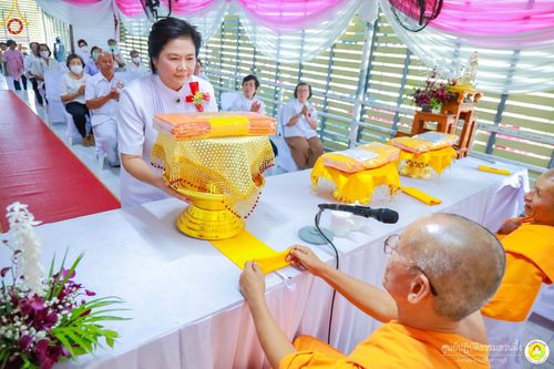 ภาพ No.86773:พิธีทอดผ้าป่าสมทบทุนสร้างอาคารปฏิบัติธรรม  วันอาทิตย์ที่ 26 สิงหาคม พ.ศ. 2566  ณ ศูนย์ปฏิบัติธรรมสวนผึ้ง จ.ราชบุรี