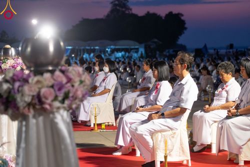 ภาพ No.97261:พิธีทอดผ้าป่า เพื่อสร้าง "ลานอเนกประสงค์พญานาค 4 ตระกูล" และพิธีจุดประทีปโคมลอย ลอยกระทง ถวายประทีปเป็นพุทธบูชา ณ พุทธอุทยานนานาชาติ จ.หนองคาย วันที่ 27 พฤศจิกายน พ.ศ. 2566