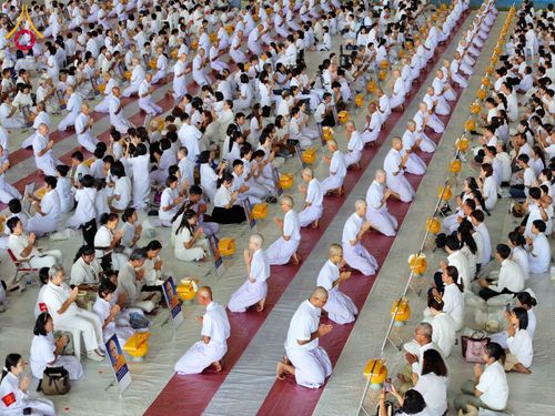 ภาพ No.321309:วันเสาร์ที่ 11 เมษายน พ.ศ.2569 พิธีขอขมาและมอบผ้าไตร โครงการอุปสมบทหมู่ บูชาธรรมหลวงพ่อธัมมชโย พ.ศ.2569 โครงการอุปสมบทหมู่ธรรมทายาท ระดับอุดมศึกษา รุ่น 53 (ภาคฤดูร้อน) ณ วัดพระธรรมกาย ปทุมธานี