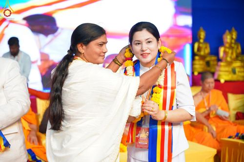 ภาพ No.212834:วันอาทิตย์ที่ 23 มีนาคม พ.ศ. 2568 ❖ คณะสงฆ์นานาชาติส่งมอบพระประธาน 108 องค์ ทั่วอินเดียรำลึกชาตกาล 134 ปี ดร.อัมเบดการ์