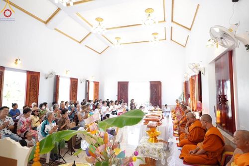 ภาพ No.167195:พิธีทอดกฐิน ณ วัดป่าสวนพฤกษชาติ ต.ทุ่งโพธิ์ อ.นาดี จ.ปราจีนบุรี ในโครงการกฐินสามัคคีทั่วไทย 30,000 วัด บูชาธรรม 80 ปี หลวงพ่อธัมมชโย โดยคณะศิษยานุศิษย์วัดพระธรรมกาย วันที่ 24 ตุลาคม พ.ศ. 2567