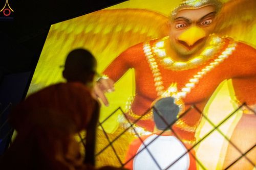 ภาพ No.80653:สามเณรชมนิทรรศการ และสื่อนวัตกรรมพระพุทธศาสนาภาพยนต์ 3 มิติ-จักรวาลนฤมิต ในโครงการบรรพชาสามเณร ฟื้นฟูพระพุทธศาสนาทั่วไทย ประจำปี 2566 ณ วัดพระธรรมกาย จ.ปทุมธานี