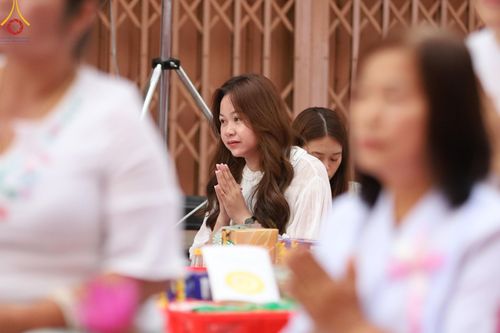 ภาพ No.146235:ตักบาตรพระ 1,384 รูป ทำบุญเมืองฝางครบรอบ 1,383 ปี ถวายเป็นพระราชกุศลแด่พระบาทสมเด็จพระเจ้าอยู่หัว เนื่องในโอกาสพระราชพิธีมหามงคล เฉลิมพระชนมพรรษา 6 รอบ 72 พรรษา วันเสาร์ที่ 27 กรกฎาคม พ.ศ.2567  ณ ถนนหน้าที่ว่าการอำเภอฝาง จ.เชียงใหม่