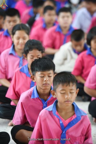 ภาพ No.90745:โครงการสมาธิเพื่อสันติภาพโลก  จ.สระบุรี วันที่ 3 ตุลาคม พ.ศ. 2566  1. โรงเรียน บ้านคลองไทร 2. โรงเรียน บ้านซับปลากั้ง 3. โรงเรียน บ้านหนองผักหนอก 4. โรงเรียน วัดบ้านหมาก 5. โรงเรียน วัดสวนทองรวมมิตร