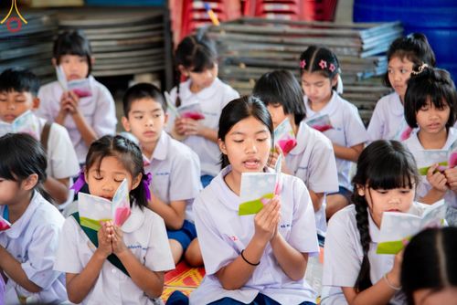 ภาพ No.192268:พิธีทอดผ้าป่าทำนุบำรุงศาสนสถาน ณ วัดเทพพล แขวงบางพรม เขตตลิ่งชัน กรุงเทพมหานคร ในโครงการธรรมยาตรา กตัญญูบูชา มหาปูชนียาจารย์ พระมงคลเทพมุนี(สด จนฺทสโร) พระผู้ปราบมาร อนุสรณ์สถาน 7 แห่ง ปีที่ 13 วันที่ 9 มกราคม พ.ศ. 2568