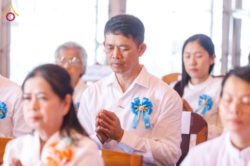 ภาพ No.197348:พิธีเจริญพระพุทธมนต์ ปฏิบัติธรรม มอบทุนการศึกษา ถวายสังฆทาน 108 วัด เพื่อถวายเป็นพุทธบูชา และขับเคลื่อนโครงการหมู่บ้านรักษาศีล 5 โดยคณะสงฆ์จังหวัดนนทบุรี คณะศิษยานุศิษย์วัดพระธรรมกาย โครงการธรรมยาตรา ปีที่ 13 ณ วัดตะเคียน อ.บางกรวย จ.นนทบุรี