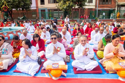 ภาพ No.209763:วันที่ 28 กุมภาพันธ์ พ.ศ.2568 พิธีเปิดโครงการบวชสามเณร พิธีถวายไทยธรรม พิธีขอขมามอบผ้าไตร  ณ เมืองปาตัน ประเทศเนปาล