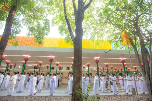 ภาพ No.136268:พิธีอุปสมบทสามเณรเตรียมสถาบันธรรมชัย รุ่นที่ 21 ณ โบสถ์พระไตรปิฏก วัดพระธรรมกาย วันเสาร์ที่ 4 พฤษภาคม พ.ศ.2567