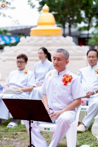 ภาพ No.238339:วันเสาร์ที่ 9 สิงหาคม พ.ศ. 2568 พิธีกลั่นแผ่นดิน โปรยทราย และจุดประทีปถวายเป็นพุทธบูชา จ.ระยอง สถาปนาองค์พระเจดีย์เพื่อสร้างสันติภาพโลก ณ ศูนย์ปฏิบัติธรรมระยอง(บ้านช่องลม) ต.บางบุตร อ.บ้านค่าย จ.ระยอง