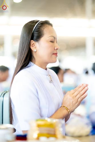 ภาพ No.167485:พิธีตักบาตรและพิธีบูชาข้าวพระ ในวันอาทิตย์ที่ 3 พฤศจิกายน พ.ศ. 2567 ณ วัดพระธรรมกาย