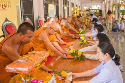 ภาพ No.99475:พิธีทอดกฐินสามัคคีทั่วไทย 5,000 วัด ณ วัดคลองเก้า จ.ปทุมธานี วันที่ 26 พฤศจิกายน พ.ศ. 2566