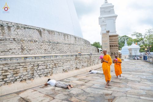 ภาพ No.264471:วันที่ 23 ตุลาคม พ.ศ. 2568 พิธีทอดกฐินสมทบ วัดกัลยาณมิตรต่างประเทศ  บูชาธรรม 81 ปี หลวงพ่อธัมมชโย  ณ วัดศรีอโรคา รามายา , วัดศรีธรรมราชา , วัดเปรดีปะกันเด วิหารายา ในเมืองมาตะเล ประเทศศรีลังกา 