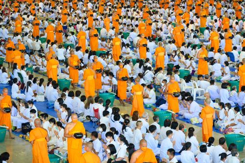 ภาพ No.75549:วัดพระธรรมกายจัด งานบุญวันอาทิตย์ต้นเดือน  มีกิจกรรมดังนี้ พิธีตักบาตร, พิธีบูชาข้าวพระ พระธรรมยาตรารับประกาศนียบัตร โครงการธรรมยาตราฯ ปีที่ 11 ในวันที่ 5 กุมภาพันธ์ พ.ศ. 2566 ณ วัดพระธรรมกาย อ.คลองหลวง จ.ปทุมธานี