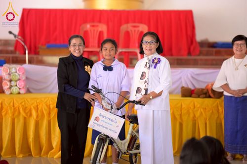 ภาพ No.274855:วันที่ 28 พฤศจิกายน พ.ศ. 2568 รวมพลังเด็กดี V-Star ผู้นำฟื้นฟูศีลธรรมโลก ประจำปี 2568 จังหวัดอุบลราชธานี ณ วัดป่าอุบลแก้ว อ.วารินชำราบ จ.อุบลราชธานี