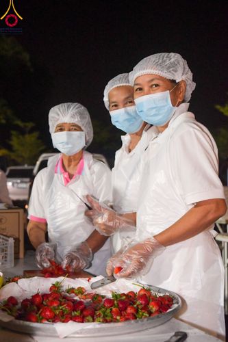 ภาพ No.114473:พิธีถวายภัตตาหารเป็นสังฆทาน แด่คณะพระธรรมยาตรา ปีที่ 12 วันที่ 18 มกราคม พ.ศ. 2567 ณ วัดโบสถ์(บน) บางคูเวียง จ.นนทบุรี