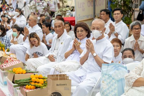 ภาพ No.85891:ตักบาตรพระนานาชาติ 10,000 รูป ใจกลางนครหาดใหญ่ จ.สงขลา วันอาทิตย์ที่ 20 สิงหาคม พ.ศ. 2566