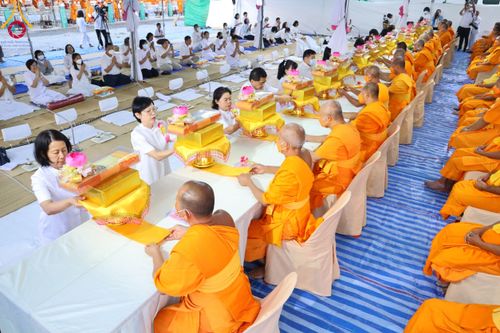 ภาพ No.116494:พิธีถวายภัตตาหารเป็นสังฆทาน แด่คณะพระธรรมยาตรา ปีที่ 12 วันที่ 22 มกราคม พ.ศ. 2567 ณ อนุสรณ์สถานบางนางแท่น จ.นครปฐม