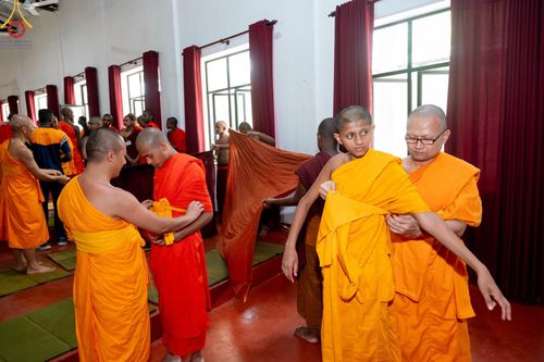 ภาพ No.139852:PhotoStory มหาศรัทธา ธรรมยาตราศรีลังกา EP.2 พิธีเปิดโครงการสยาม-ลังกา ธรรมยาตรา ฉลองเทศกาลวิสาขบูชาแห่งชาติ ศรีลังกา บูชาธรรม 80 ปีหลวงพ่อธัมมชโย เมื่อวันที่ 17 พฤษภาคม พ.ศ. 2567