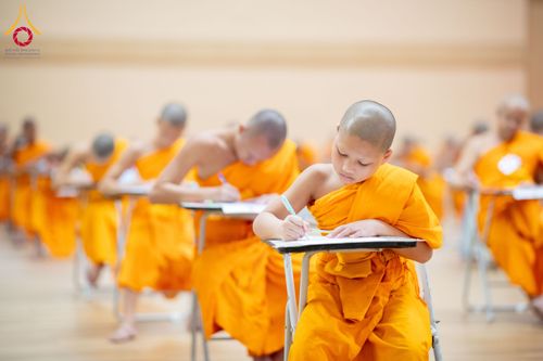 ภาพ No.177787:พิธีสอบธรรมสนามหลวง นักธรรมชั้นโท-เอก  ระหว่างวันที่ 17-20 พฤศจิกายน พ.ศ. 2567 ณ สนามสอบวัดพระธรรมกาย ปทุมธานี