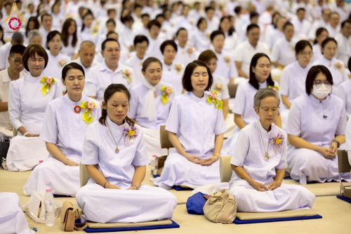 ภาพ No.264295:วันอาทิตย์ที่ 2 พฤศจิกายน พ.ศ. 2568 พิธีบูชาข้าวพระ ณ สภาธรรมกายสากล วัดพระธรรมกาย