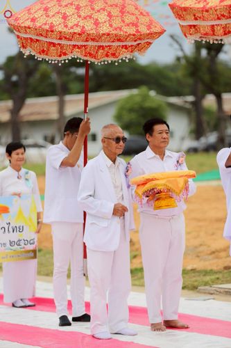 ภาพ No.268500:วันพฤหัสบดีที่ 23 ตุลาคม พ.ศ. 2568 พิธีทอดกฐินเพื่อสร้างกุฏิสงฆ์ ณ ศูนย์ปฏิบัติธรรมนานาชาติสะเดา จ.สงขลา