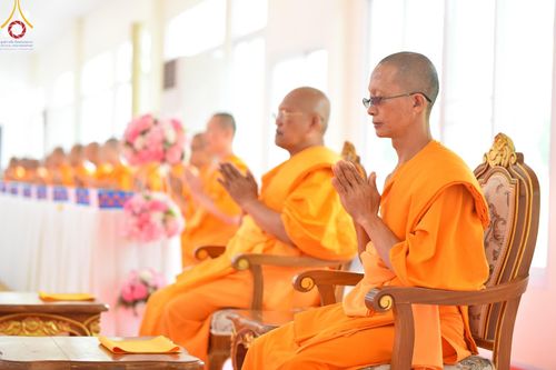 ภาพ No.149575:พิธีทอดผ้าป่ามหามงคล เพื่องานพระพุทธศาสนา , พิธีเจริญพระพุทธมนต์ และพิธีถวายสังฆทานแด่คณะสงฆ์ เนื่องในวันธรรมชัย 56 พรรษา น้อมบูชาธรรมหลวงพ่อธัมมชโย ณ ธรรมอุทยานบ้านแป้ง จ.สิงห์บุรี วันเสาร์ที่ 24 สิงหาคม พ.ศ. 2567