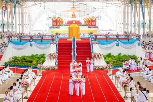 ภาพ No.160116:พิธีทอดผ้าป่าสมทบกฐินวัดพระธรรมกาย และสมทบกฐิน 30,000 วัดทั่วไทย ครั้งที่ 3 ณ สภาธรรมกายสากล วัดพระธรรมกาย วันพฤหัสบดีที่ 10 ตุลาคม พ.ศ. 2567