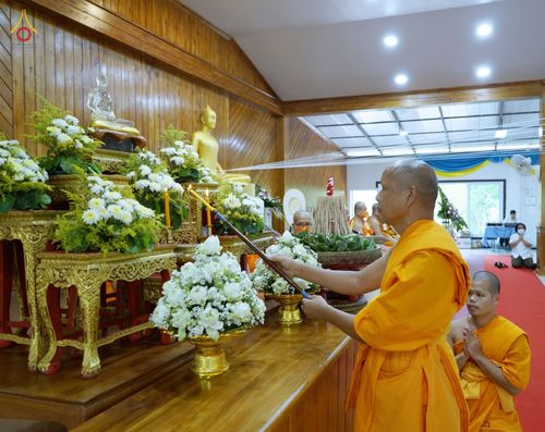 ภาพ No.80917:พิธีตักบาตรพระ ๒๑๖ รูป และ พิธีถวายมหาสังฆทาน ๕๒ วัด ฉลองครบรอบ ๑๖ ปี ธุดงคสถานพรรัตนแพร่ วันอังคารที่ ๙ พฤษภาคม พ.ศ.๒๕๖๖ ณ ธุดงคสถานพรรัตนะ อำเภอวังชิ้น จังหวัดแพร่