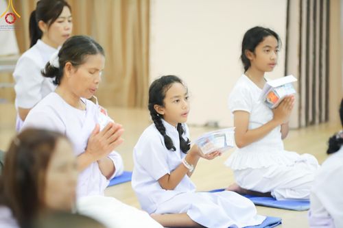 ภาพ No.152767:โครงการอบรมอุบาสก อุบาสิกาแก้ว รุ่นที่ 1 ตัวแทนทอดกฐินสามัคคีทั่วไทย 30,000 วัด บูชาธรรม 80 ปี หลวงพ่อธัมมชโย ระหว่างวันที่ 6-8 กันยายน พ.ศ.2567 ณ ศูนย์ปฏิบัติธรรมเมืองตรัง