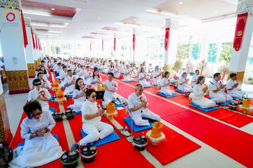 ภาพ No.171927:พิธีทอดกฐินสร้างพระเจดีย์ ประดิษสถานพระบรมสารีริกธาตุ ณ วัดกิ่วลม อ.ฮอด จ.เชียงใหม่ ในโครงการกฐินสามัคคีทั่วไทย 30,000 วัด บูชาธรรม 80 ปี หลวงพ่อธัมมชโย โดยคณะศิษยานุศิษย์วัดพระธรรมกาย วันที่ 26 ตุลาคม พ.ศ. 2567