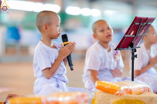 ภาพ No.214585:วันศุกร์ที่ 4 เมษายน พ.ศ.2568 นาคธรรมทายาทตักบาตรพระพี่เลี้ยง ในโครงการบรรพชาสามเณร ฟื้นฟูพระพุทธศาสนาทั่วไทย ณ วิหารคด 22 วัดพระธรรมกาย