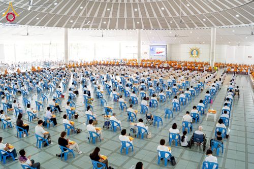 ภาพ No.253526:วันอังคารที่ 7 ตุลาคม พ.ศ.2568 (วันพระ ขึ้น 15 ค่ำ เดือน 11) พิธีบุพเปตพลี ครั้งที่ 171 ร่วมอุทิศบุญแด่หมู่ญาติที่ล่วงลับไปแล้ว และสืบทอดอายุพระพุทธศาสนา ณ หอฉันคุณยายอาจารย์ฯ วัดพระธรรมกาย