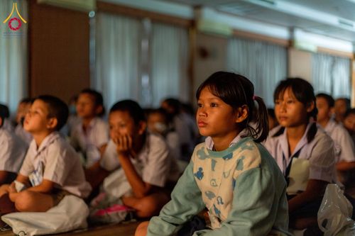 ภาพ No.183912:วันรวมพลังเด็กดี V-Star ผู้นำฟื้นฟูศีลธรรมโลก ครั้งที่ 17 ประจำปี 2567 จังหวัดราชบุรี ในวันที่ 26 พฤศจิกายน พ.ศ. 2567 ณ ศูนย์อบรมเยาวชนผาสุกวนิช อำเภอเมือง จังหวัดราชบุรี