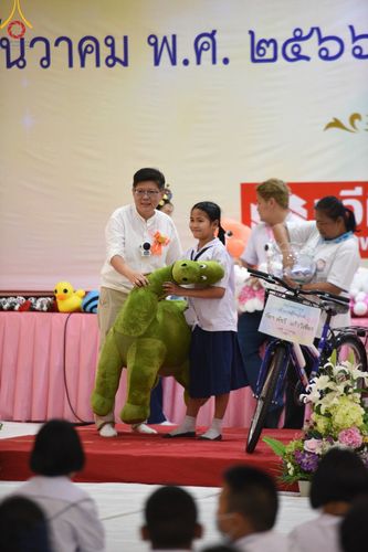 ภาพ No.102324:วันรวมพลังเด็กดี ผู้นำฟื้นฟูศีลธรรมโลก จังหวัดสระบุรี ณ ห้างทวีกิจคอมเพล็กซ์  อ.เมือง จ.สระบุรี วันพุธที่ 13 ธันวาคม พ.ศ. 2566