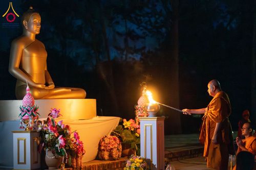 ภาพ No.130615:พิธีจุดโคมประทีปถวายเป็นพุทธบูชา ในโครงการบรรพชา 1,250 รูป ณ มหาวิหารมายาเทวี แดนประสูติ สวนลุมพินี ประเทศเนปาล วันที่ 9 มีนาคม พ.ศ. 2567