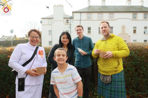 ภาพ No.172162:พิธีทอดกฐิน วัดพระธรรมกายสก็อตแลนด์ บูชาธรรม 80 ปี หลวงพ่อธัมมชโย โดยคณะศิษยานุศิษย์วัดพระธรรมกาย วันที่ 25 ตุลาคม พ.ศ. 2567