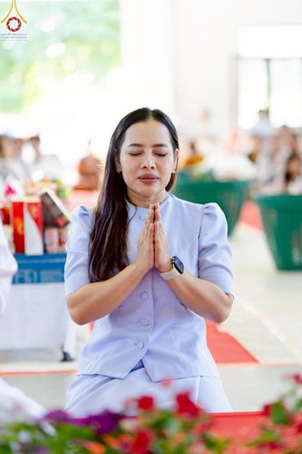 ภาพ No.217553:วันอาทิตย์ที่ 13 เมษายน พ.ศ. 2568 พิธีตักบาตรฉลองสามเณรใหม่ ศูนย์ปฏิบัติธรรมเขาคิชฌกูฏ โครงการบรรพชาสามเณรภาคฤดูร้อน