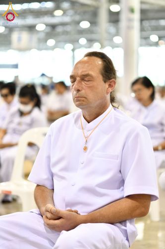 ภาพ No.258121:วันอาทิตย์ที่ 5 ตุลาคม พ.ศ. 2568 พิธีบูชาข้าวพระ ณ สภาธรรมกายสากล วัดพระธรรมกาย